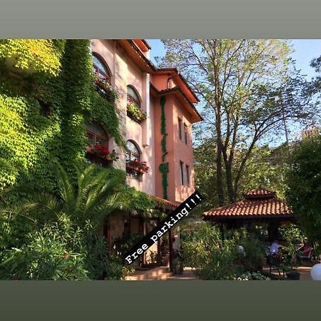 Oleander House And Tennis Club Slântsjev Brjag Eksteriør bilde
