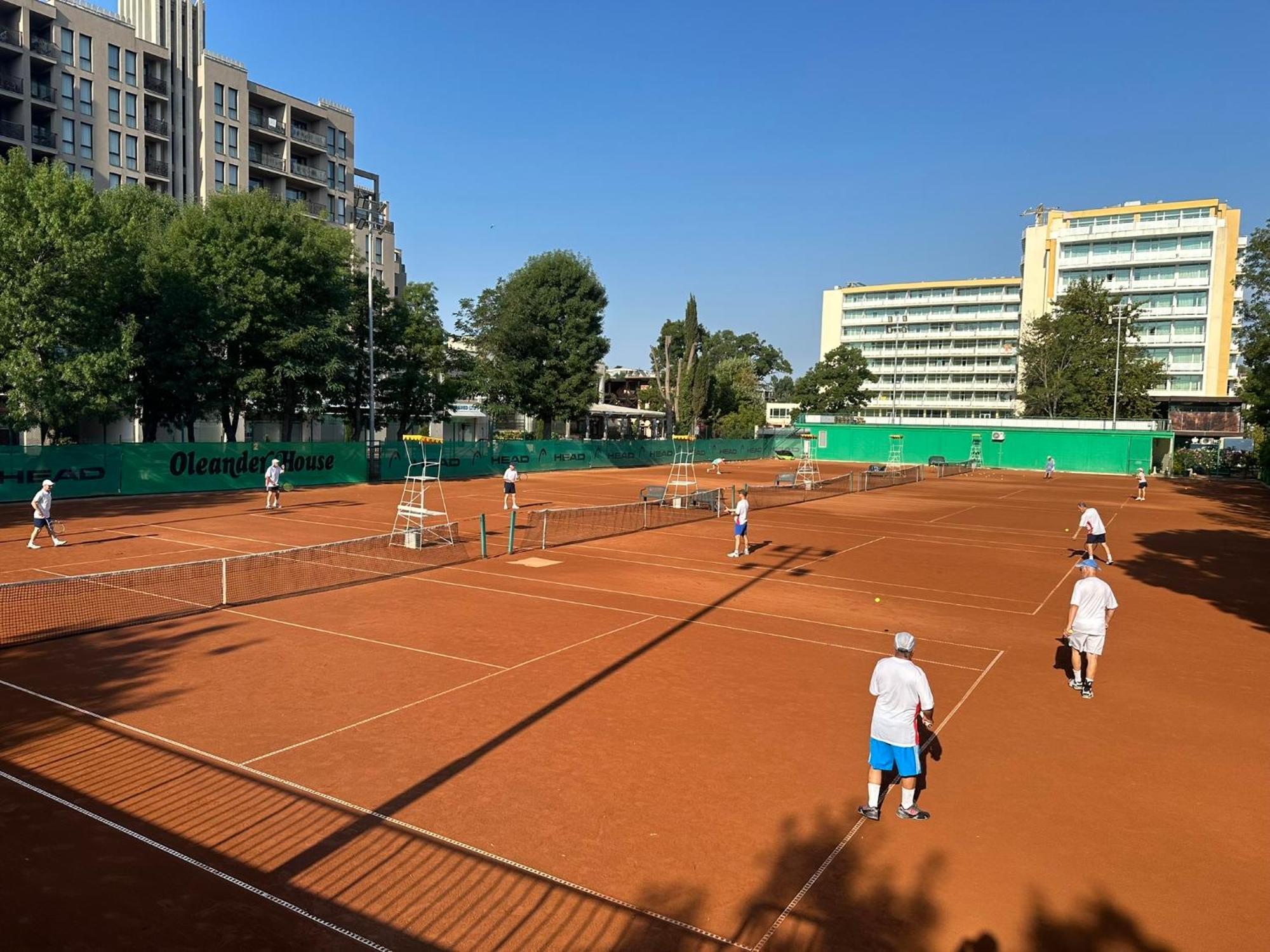 Oleander House And Tennis Club Slântsjev Brjag Eksteriør bilde